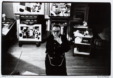 Photo of stuart Davis in his studio